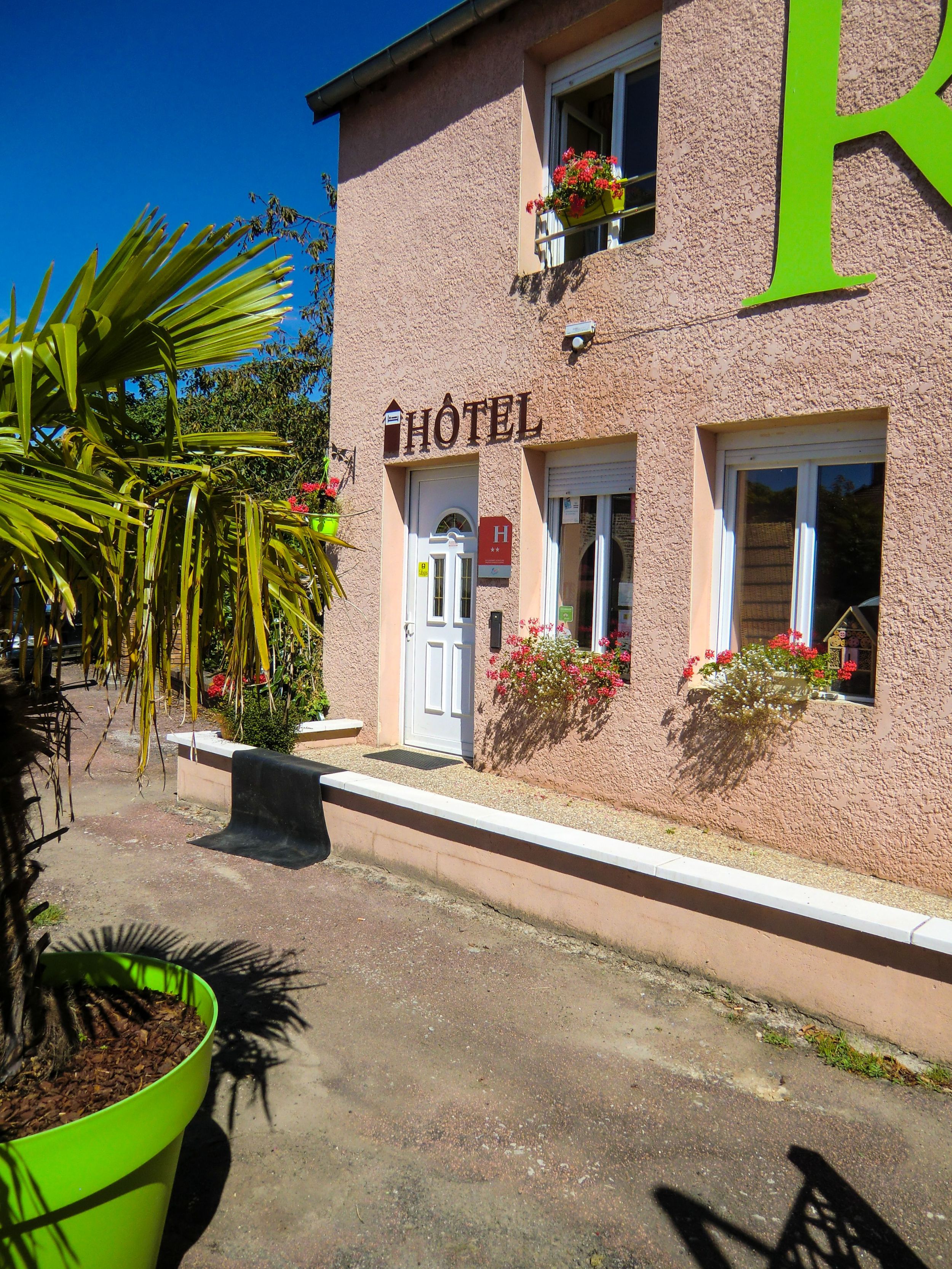 Relais Du Lac in Villegusien le Lac, France